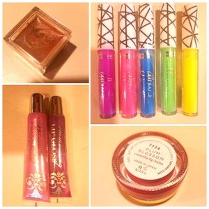 LOT 1: Forty-Six Items Mixed Bag/Various New/Unused Lipsticks & Gloss, Hues Vary